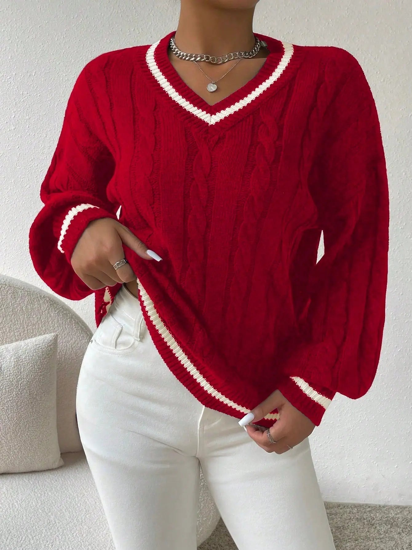 Freja | Gestreiftes Kabelstrickpullover Mit V Neck