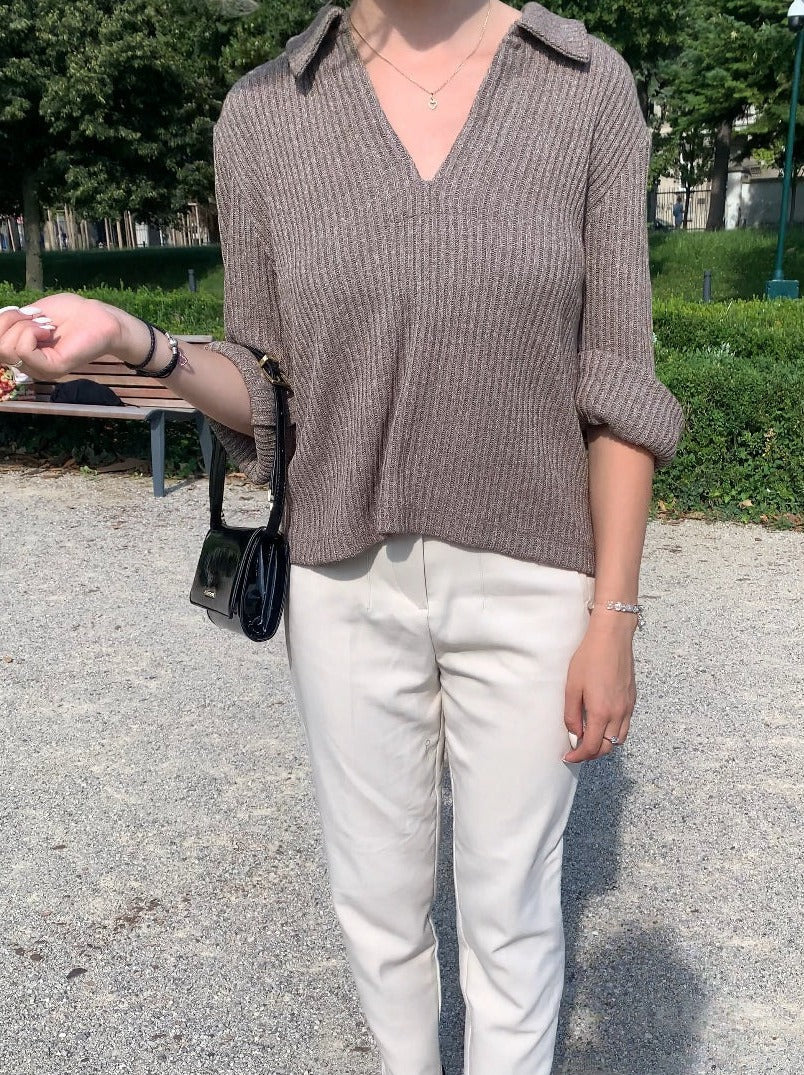 Gerippter Strickpullover mit Kragen